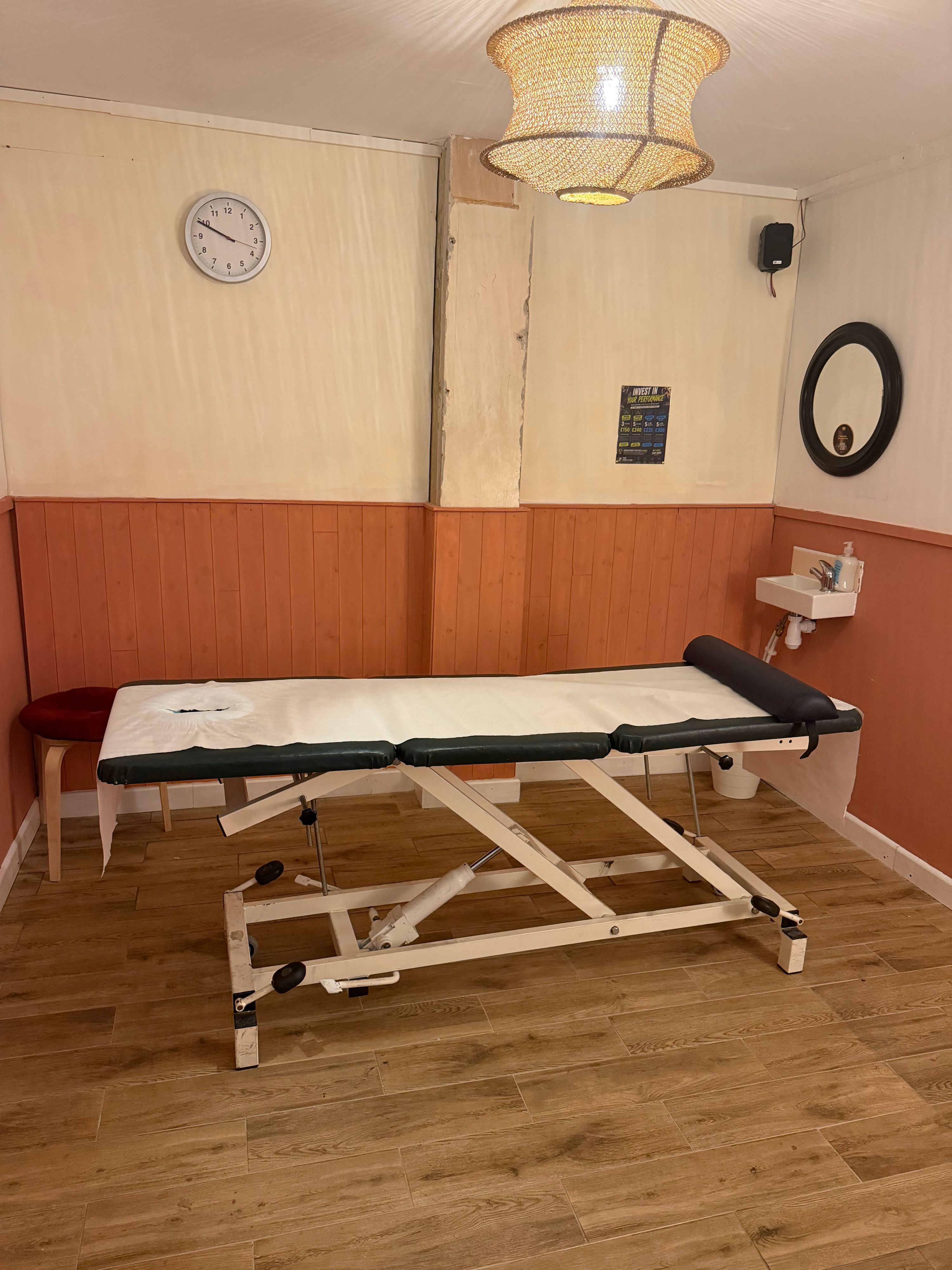 Clapham's Treatment Room, counselling room to rent in London
