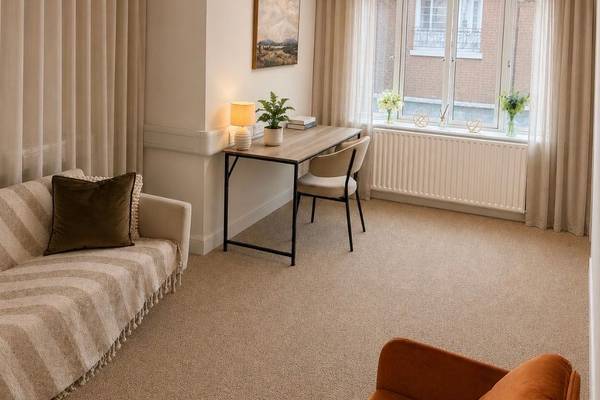 The Therapy Hub Putney - Calm Therapy Room near East Putney, SW15, counselling room to rent in London