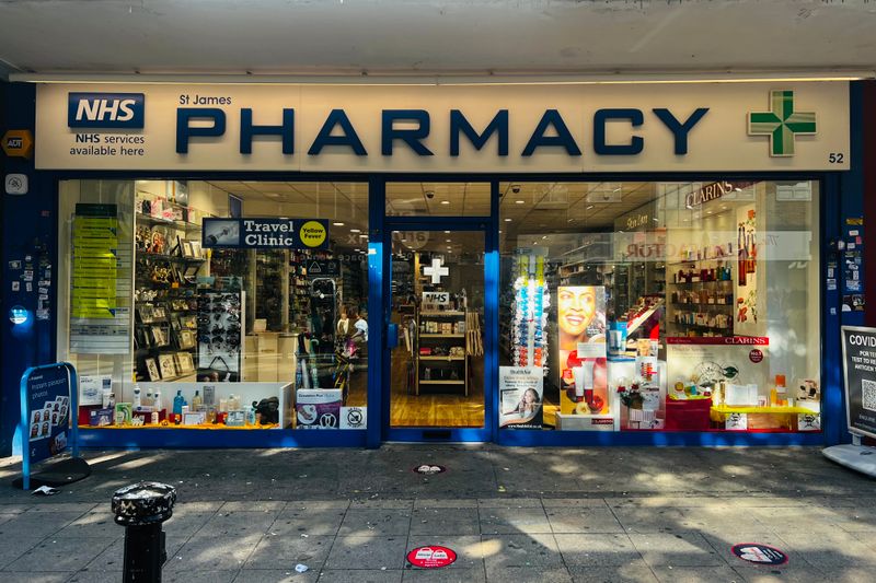 Therapy / Clinic / Treatment Room, dental room to rent in London