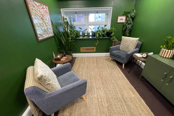 Quiet Therapy Room in Central London (Bank/Liverpool Street/Moorgate), counselling room to rent in London