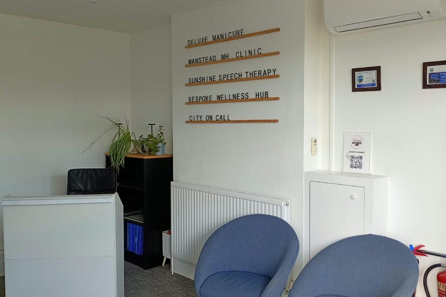 The Yellow Room, Wanstead, photo 4