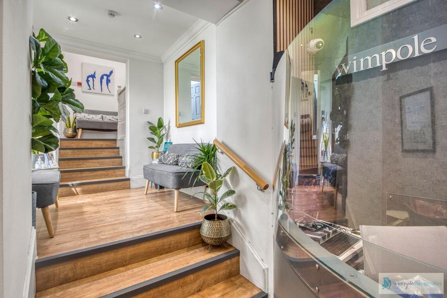 Consulting room sessions on Wimpole Street, W1, Marylebone, photo 1