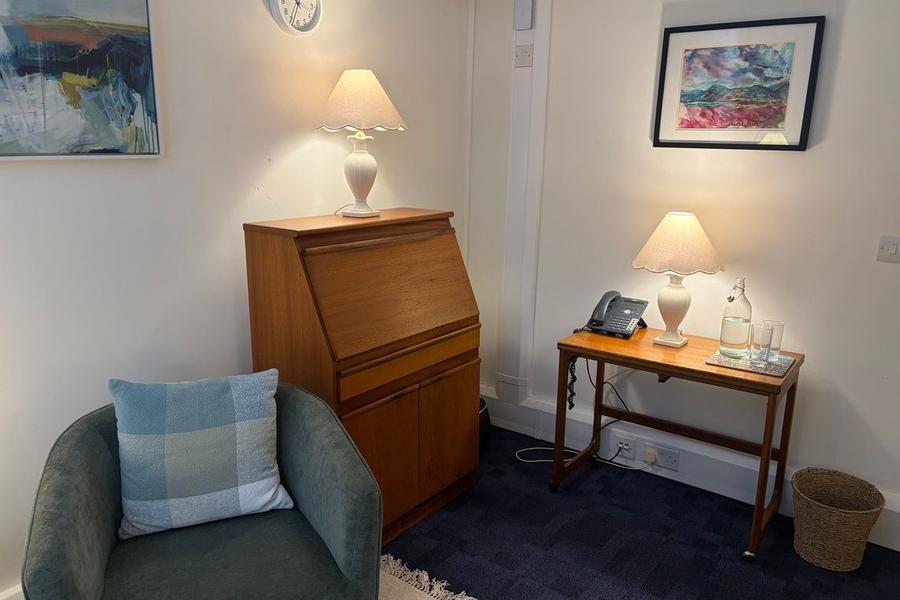 Ground-floor therapy room at The Chandlery, Waterloo SE1, Waterloo, photo 2