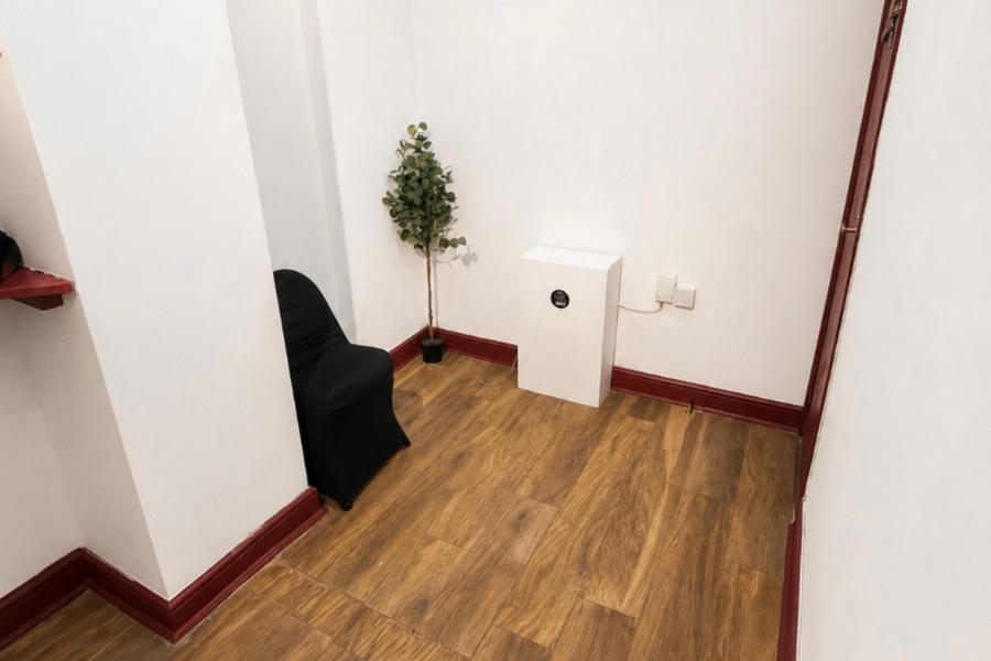 Treatment Room to Rent Camden/Euston/NW1| Therapy • Massage • Aesthetics, Euston Station, photo 2