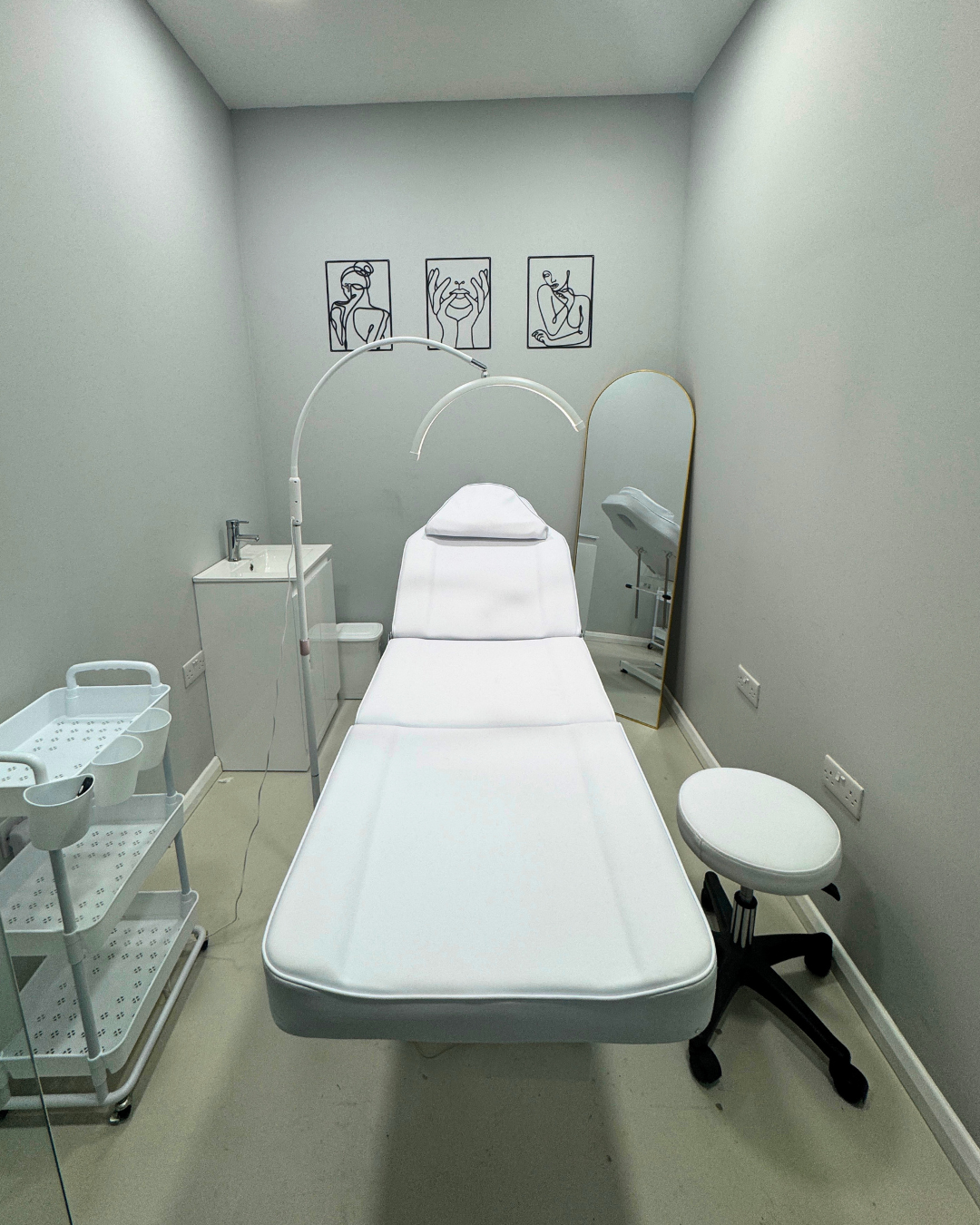 Luxury Hampstead Treatment Space with Sink, Finchley Road, photo 4