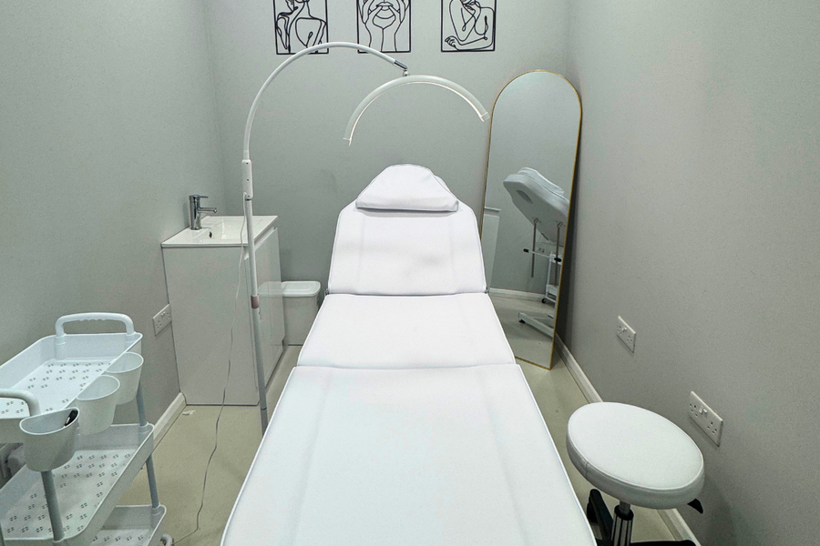 Luxury Hampstead Treatment Space with Sink, Finchley Road, photo 4