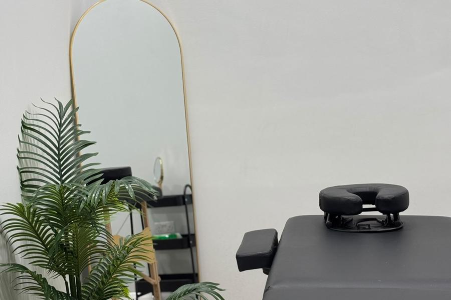 Private Massage & Physio Room in Hampstead, Finchley Road, photo 4