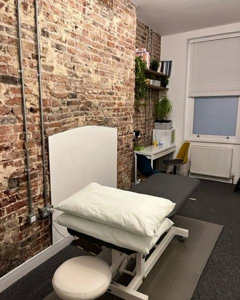Borough High Street Clinic Room - Harper Road Osteopaths, London Bridge Station, photo 1