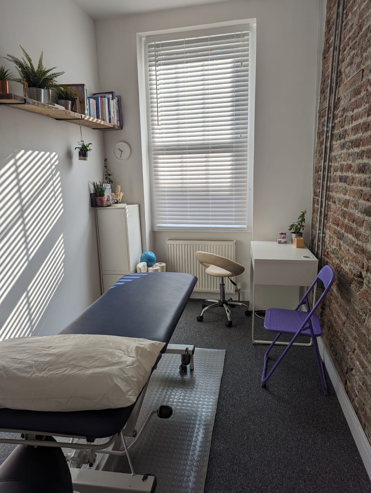 Borough High Street Clinic Room - Harper Road Osteopaths, London Bridge Station, photo 6