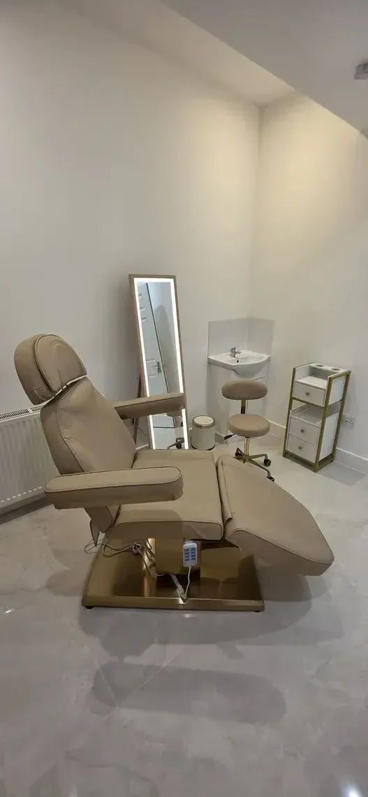 Private treatment room on Church Street, Stoke Newington N16, Stoke Newington