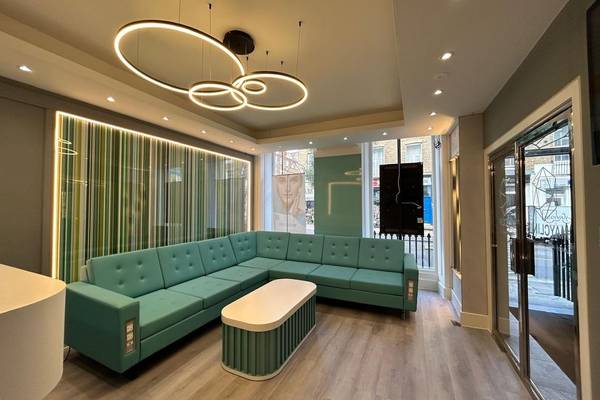 Large clinic room on Crawford Street, Marylebone W1, talking therapy room to rent in London