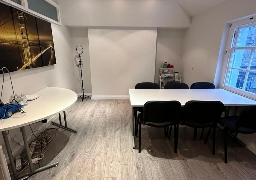 Therapy and seminar room opposite Earl's Court station, SW5, Earl's Court, photo 1