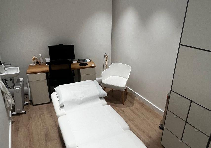 Private clinical room at The LAB, Clerkenwell EC1, Clerkenwell / Barbican, photo 4