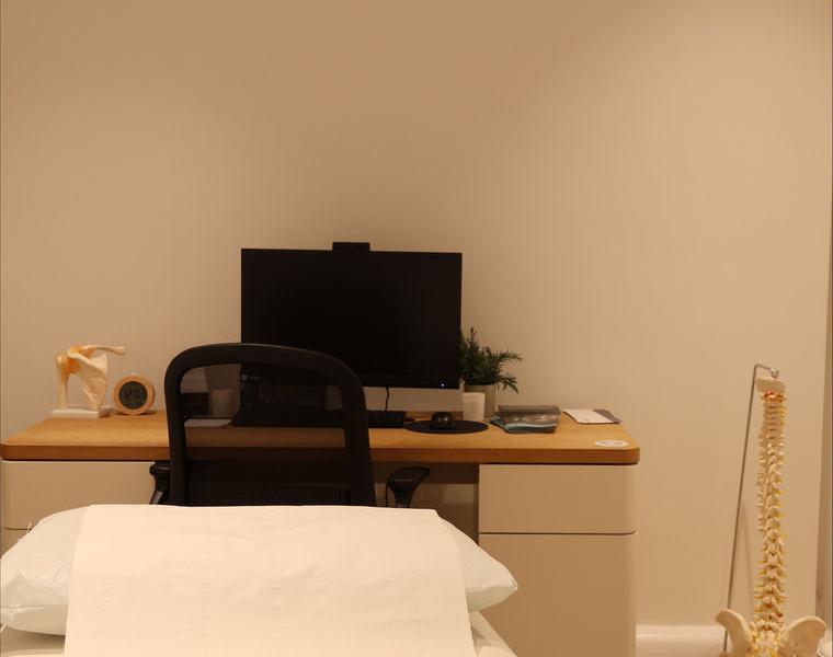 Private clinical room at The LAB, Clerkenwell EC1, Clerkenwell / Barbican, photo 6