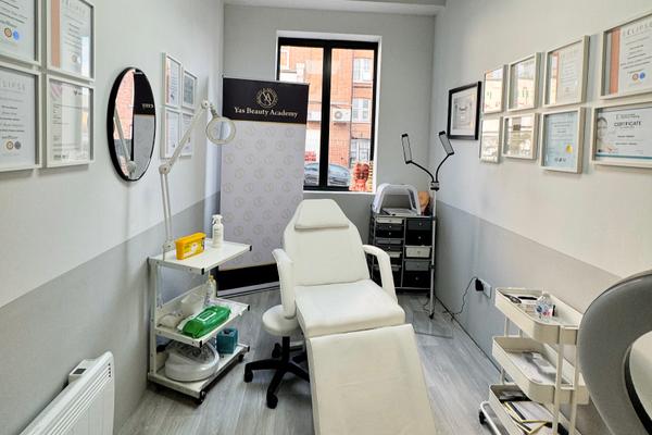 The Oasis Room , North Finchley