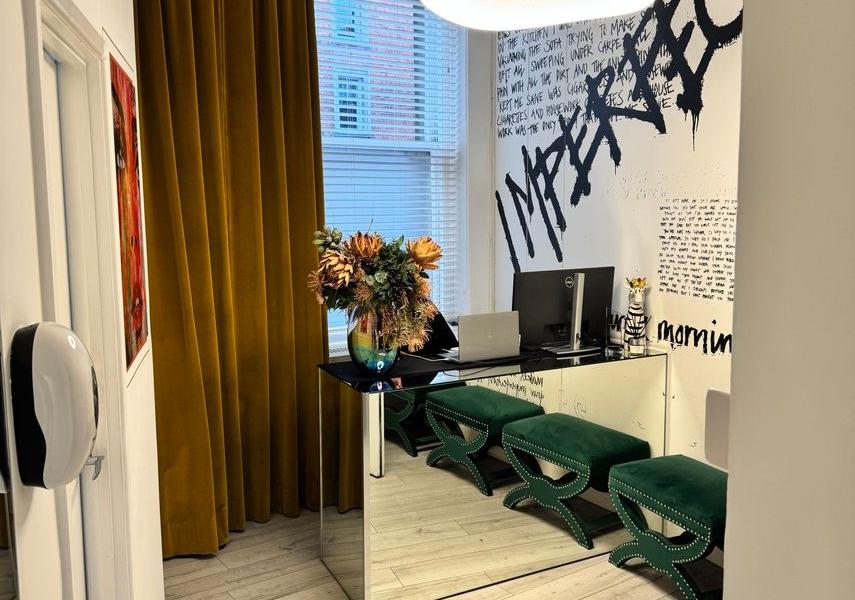 Treatment room in an award-winning Bloomsbury skin clinic, WC1B 3QJ , Bloomsbury, photo 4